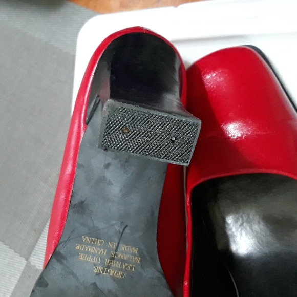 Red Leather Heels Sz 8.5 B - Picture 5 of 15